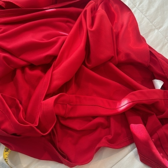 Betsy Adam’s red dress with diamonds on the shoulder. Made in USA 🇺🇸 - Picture 11 of 13